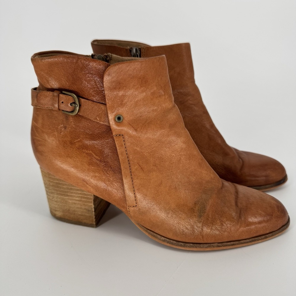 Isola Leather Luggage Boots Women's‎ 9.5 Brown Ankle Shaft Buckle Strap Western
